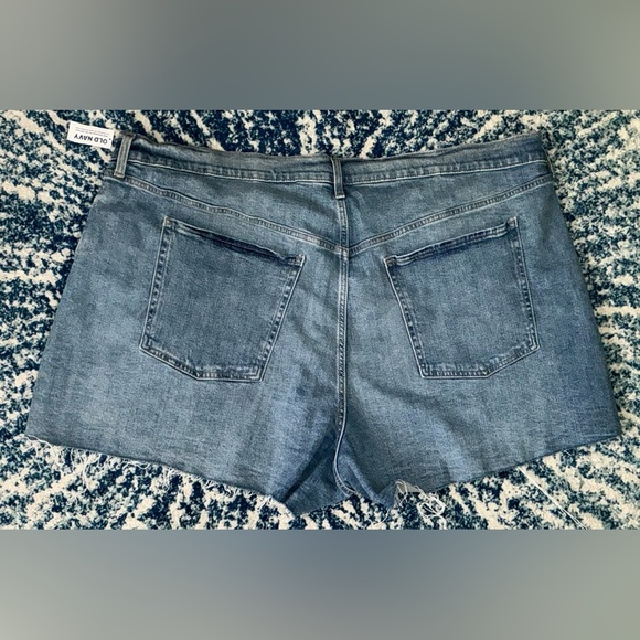 Old Navy Women's Distressed Blue Sky-Hi A-Line Jean Shorts (NWT) - Picture 4 of 7